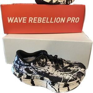 Women’s Mizuno Wave Rebellion Pro 6.5